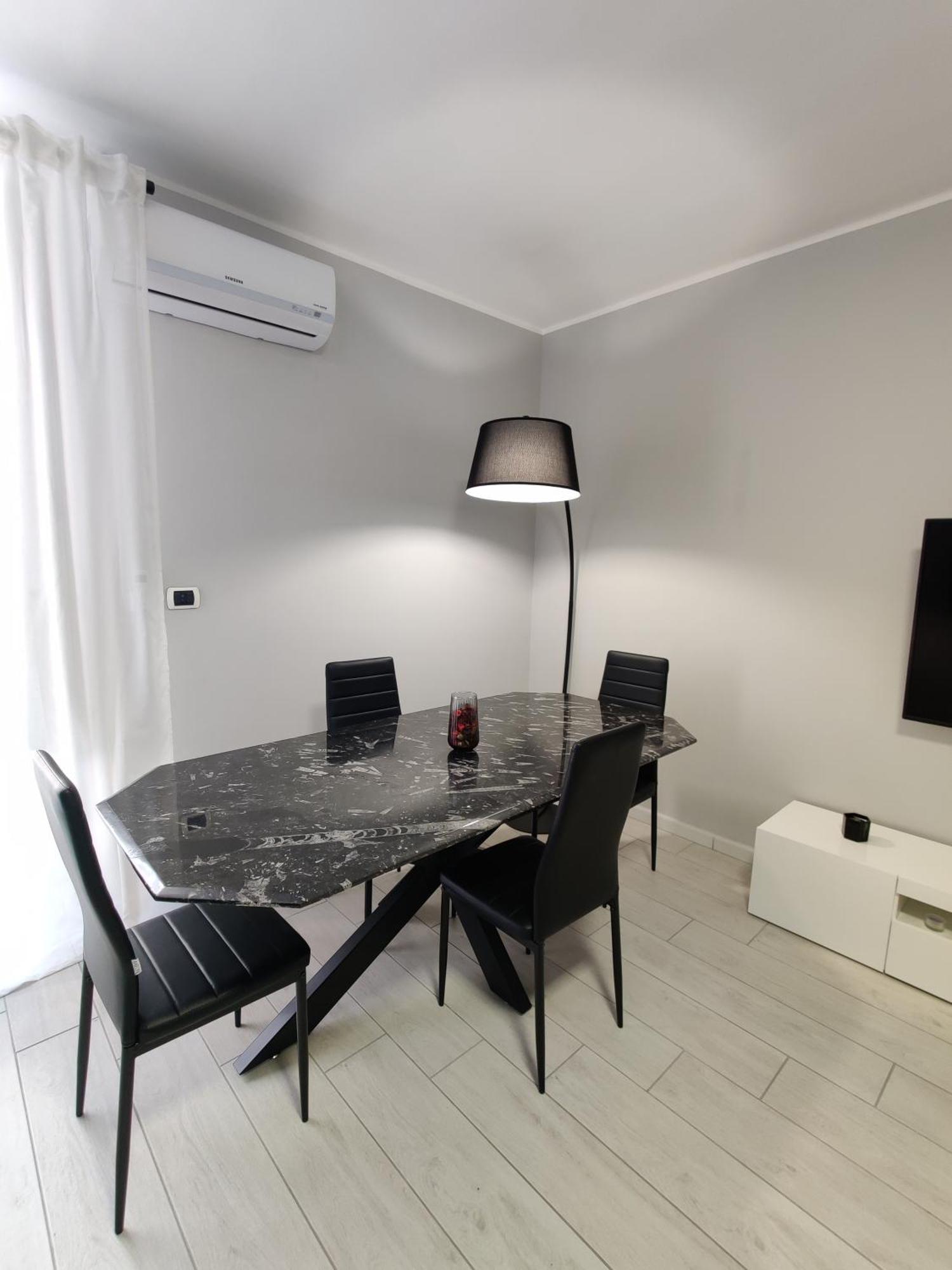 Delph'S House Apartment Catania Exterior photo