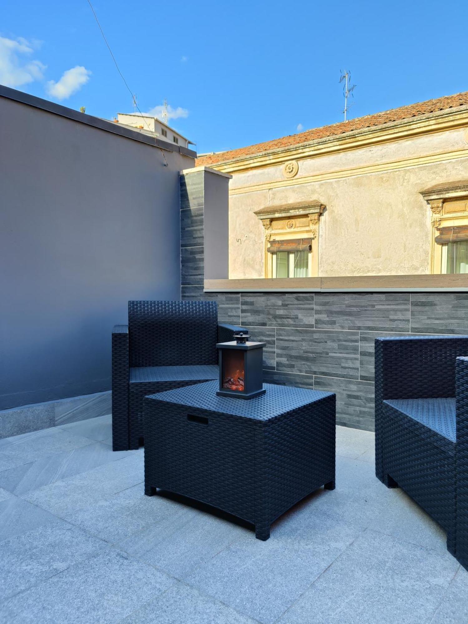 Delph'S House Apartment Catania Exterior photo